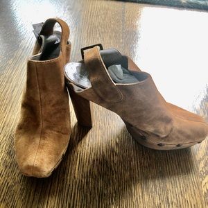 Castaner Suede Clogs